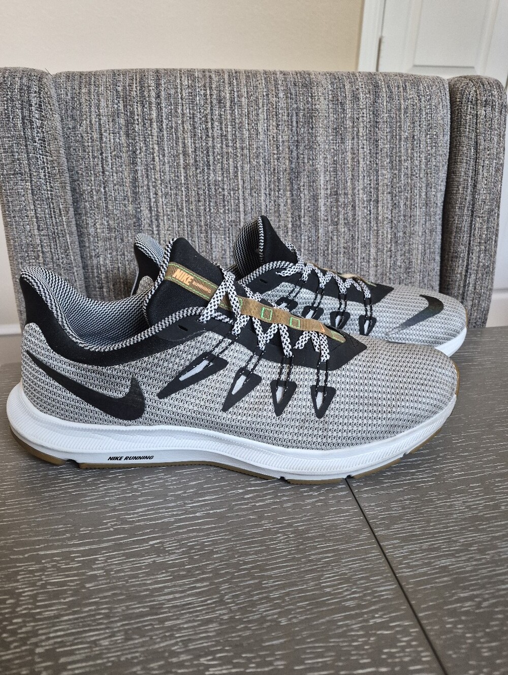 Nike Quest SE Men’s Grey, Black and White Athletic Running Shoes